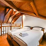 Lefkada By Omikron Selections * Vavkerí