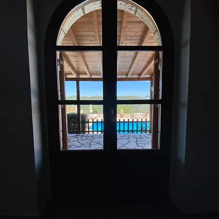 Lefkada By Omikron Selections Vavkeri