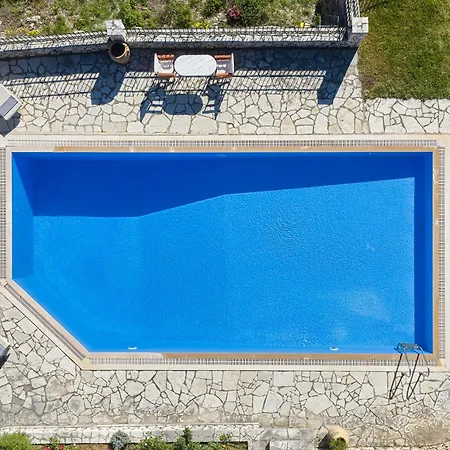 Lefkada By Omikron Selections Vavkerí