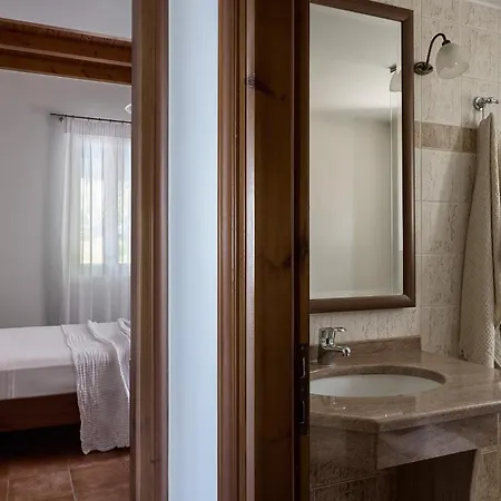 Vila Lefkada By Omikron Selections *