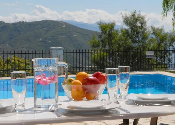 Lefkada By Omikron Selections * Vavkerí