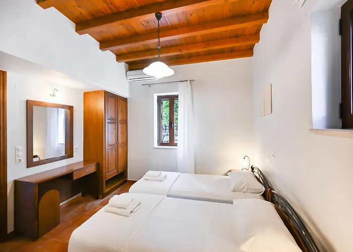 Lefkada By Omikron Selections *